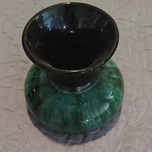 BMP Artisan Crafted Emerald Vase